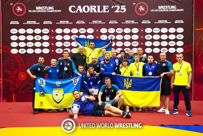 Die Ukraine hat sieben Medaillen bei der U20-Europameisterschaft im griechisch-römischen Ringen gewonnen