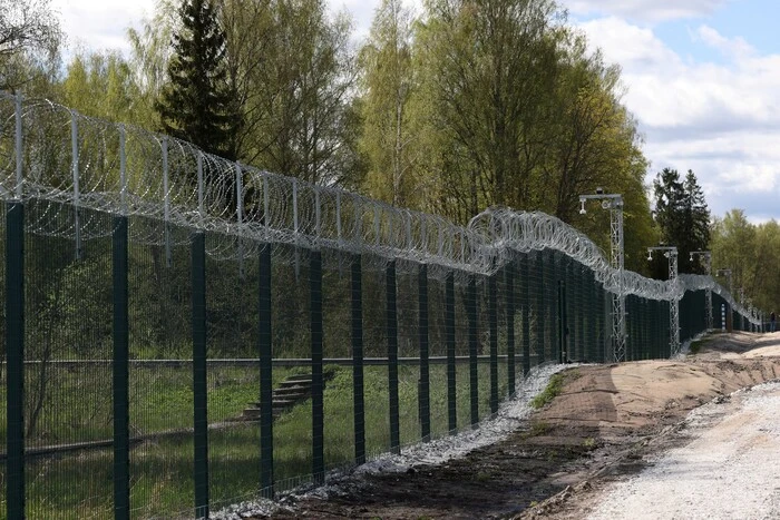 Фінляндія активно будує паркан на кордоні з Росією