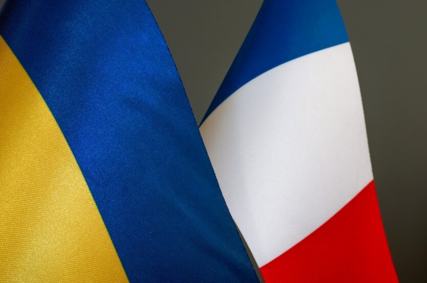 Ukraina otrzyma ponad tysiąc 'inteligentnych' bomb od Francji