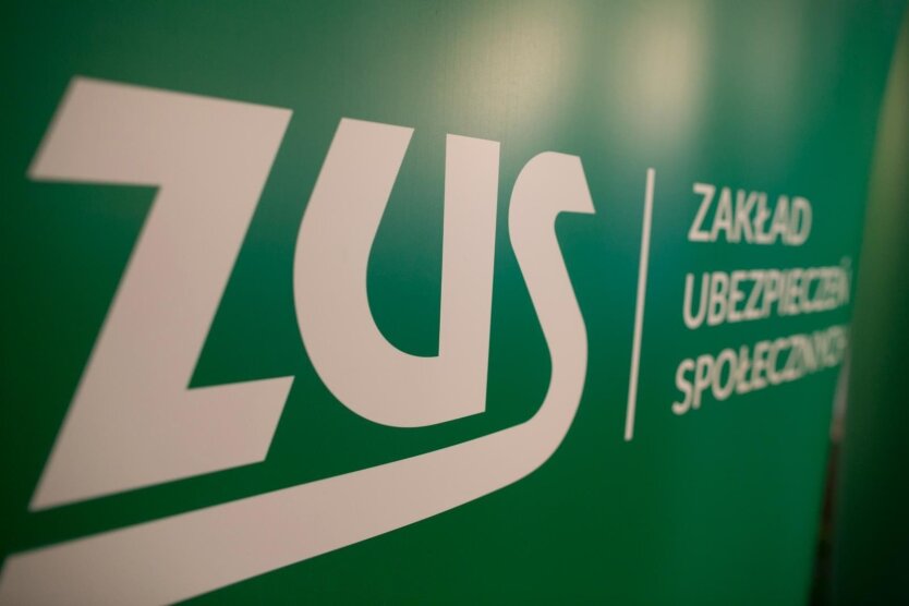 Kostenlose Medizin und Rente: Ukrainer wurden über die neuen ZUS-Bedingungen in Polen informiert