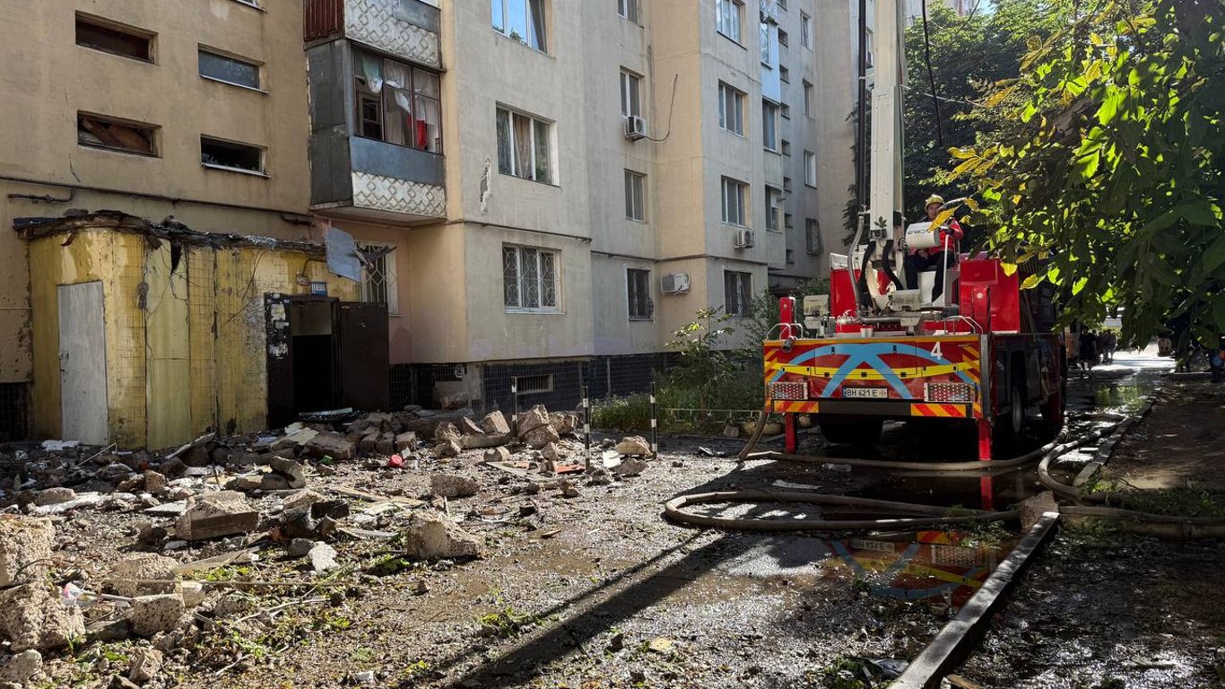Росія навмисно б'є по цивільних об'єктах Одещини,— Братчук