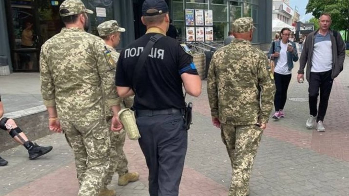 На Львівщині у ТЦК посилили заходи безпеки — що відомо