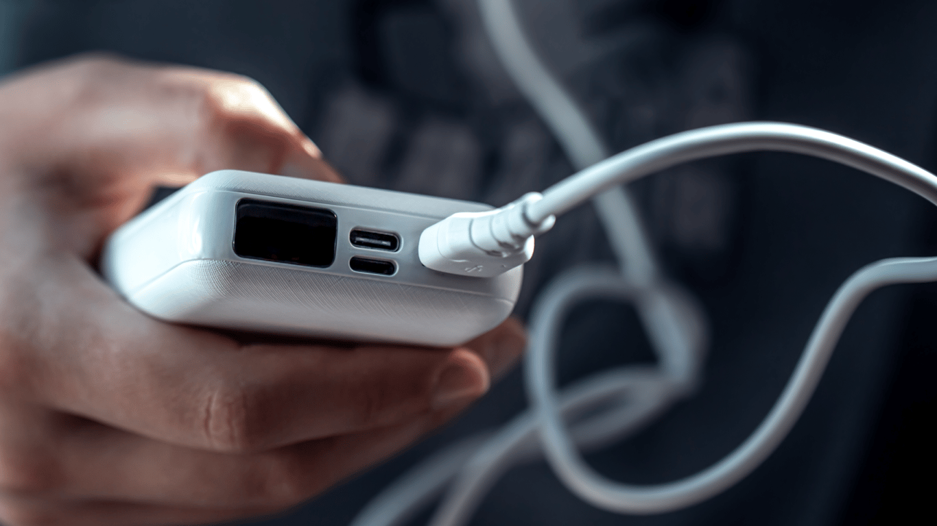 Warum man eine Powerbank nicht von einer anderen Powerbank aufladen sollte