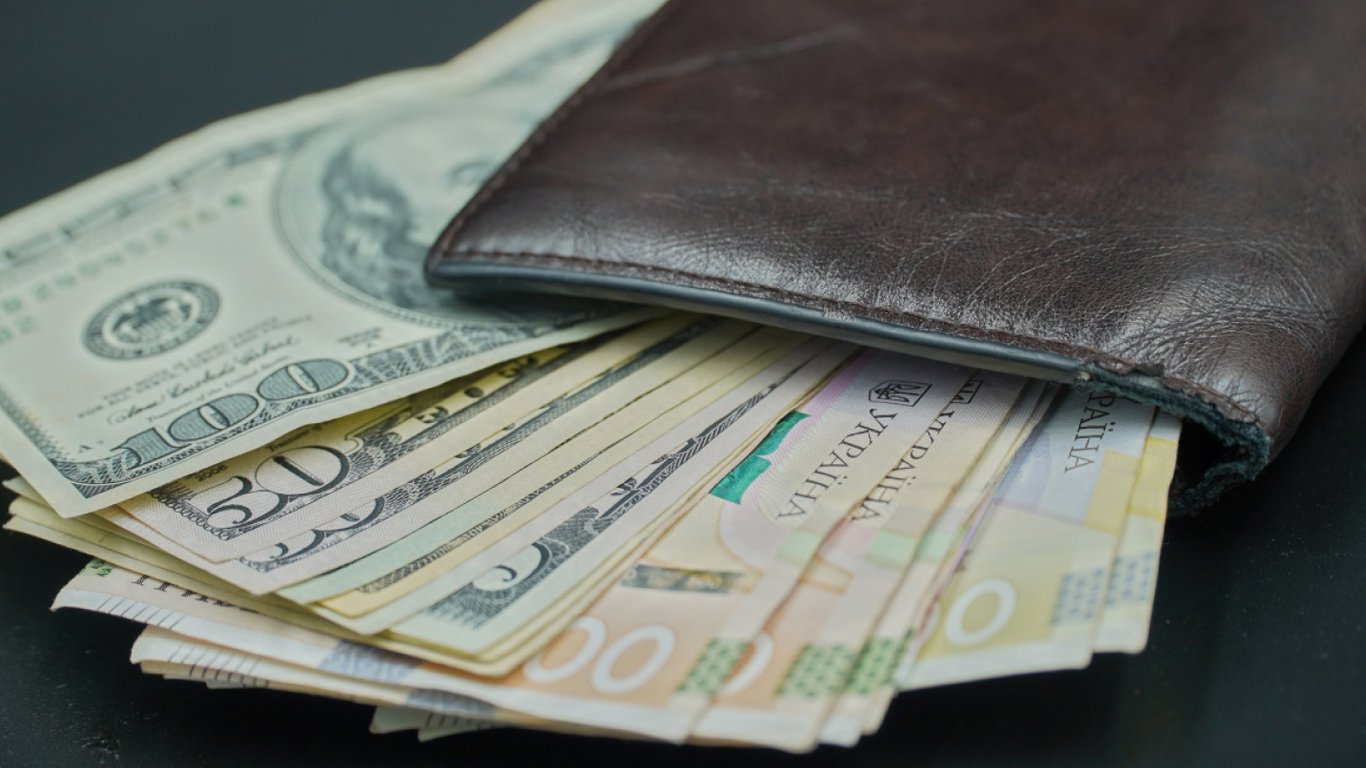 Salaries in the civil service - salaries, allowances, and bonuses in 2025