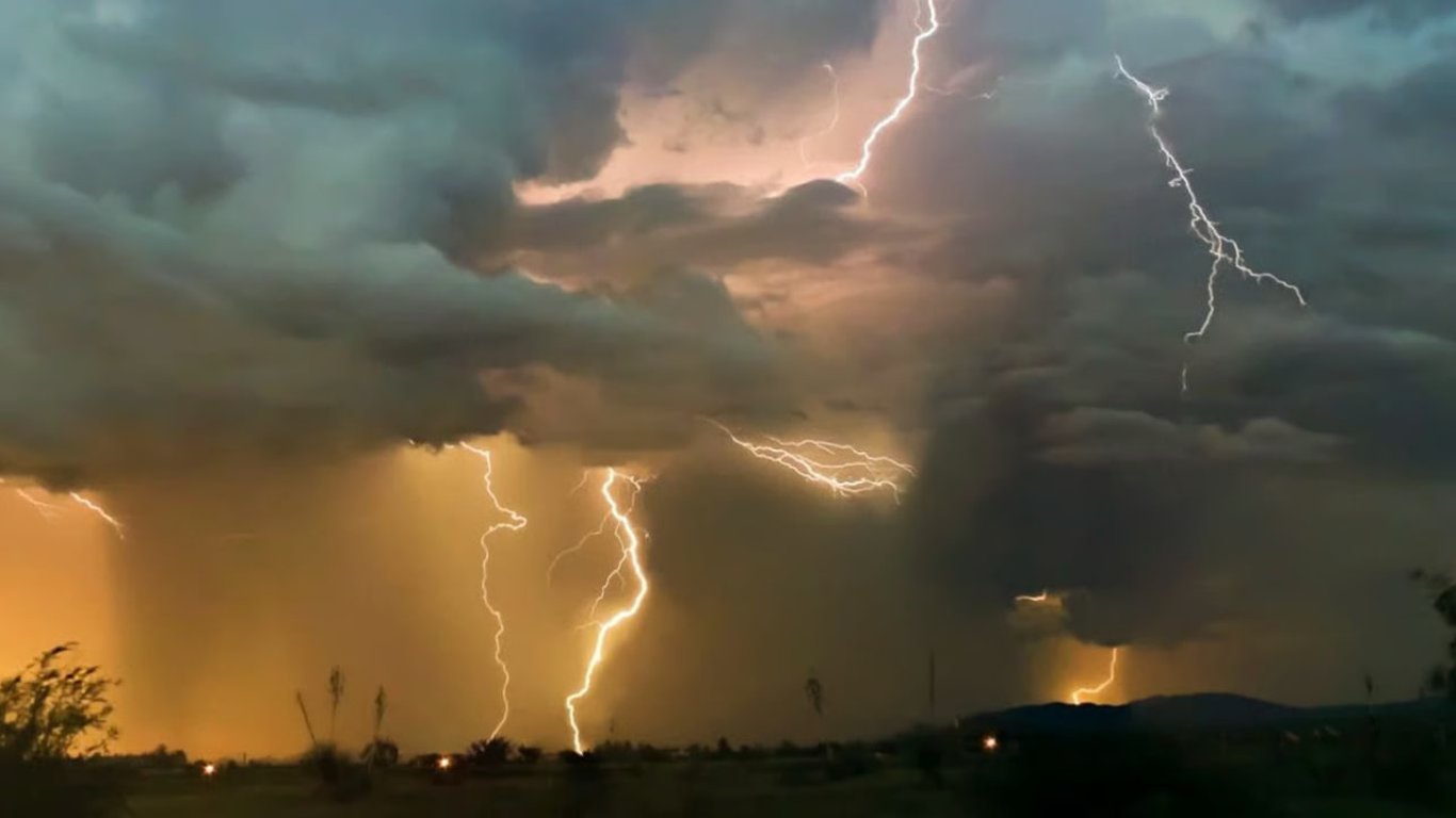 Thunderstorms and hail return - where to expect worsening weather tomorrow