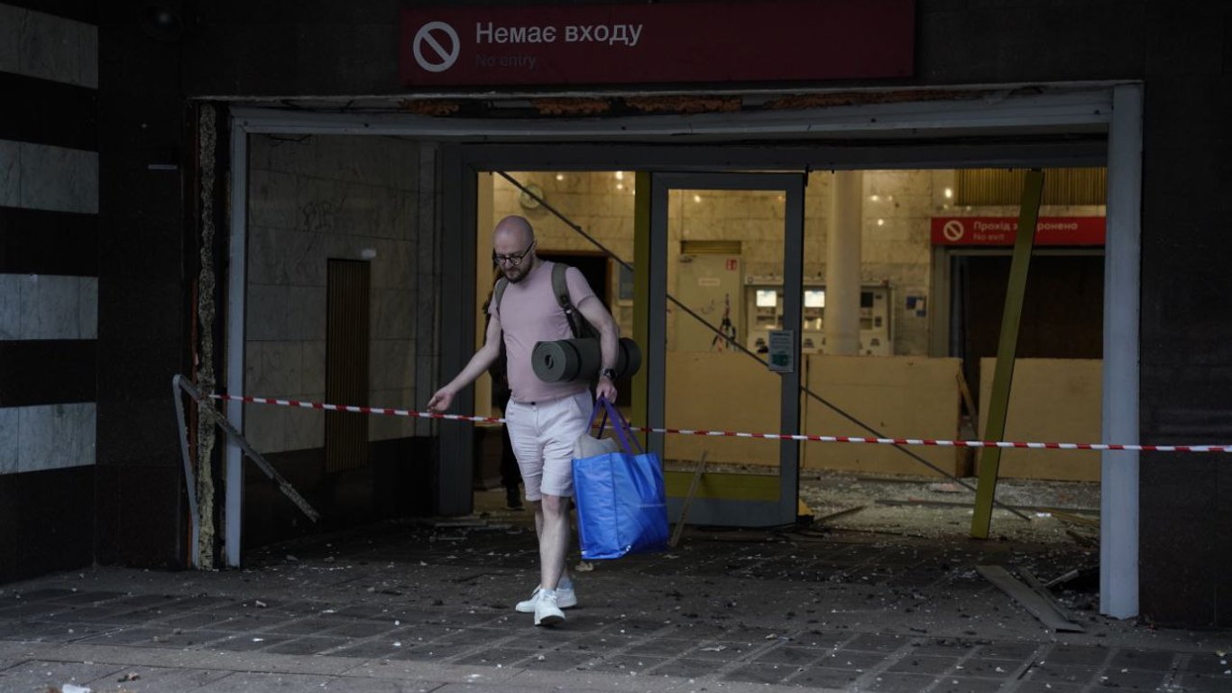 В Киеве увеличилось количество жертв — метро Лукьяновская закрыто